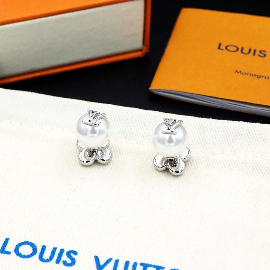 jewelry/earrings/model:338025