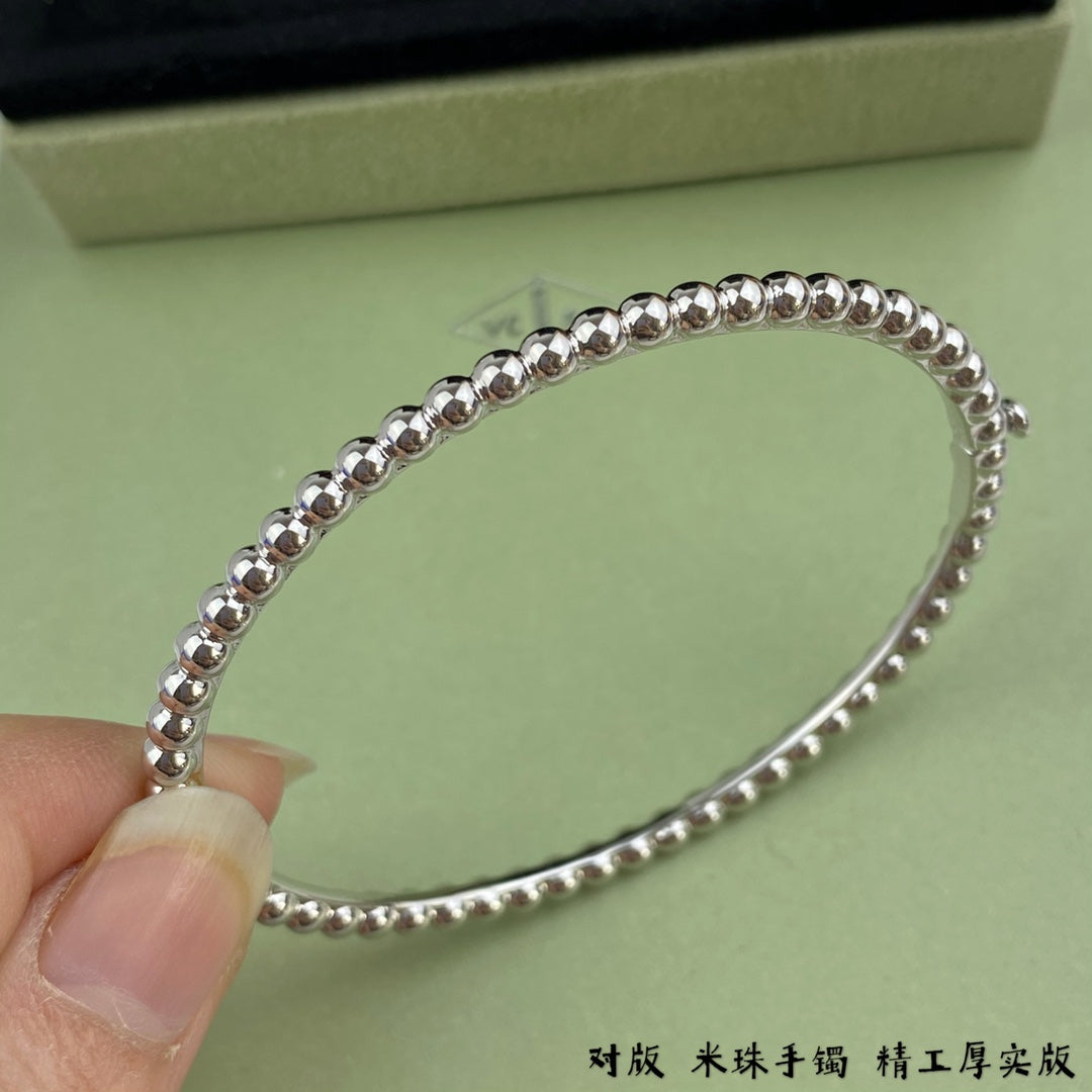 Jewelry/Bracelet/Model: H33