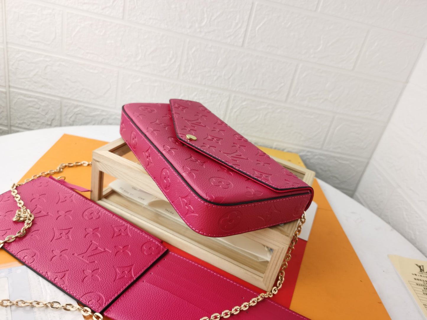 Wallet/Quality: 4A/Model:M61276