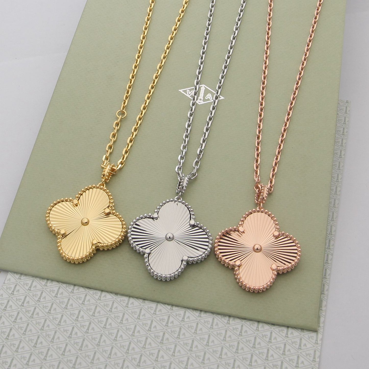 jewelry/necklace/model:H61