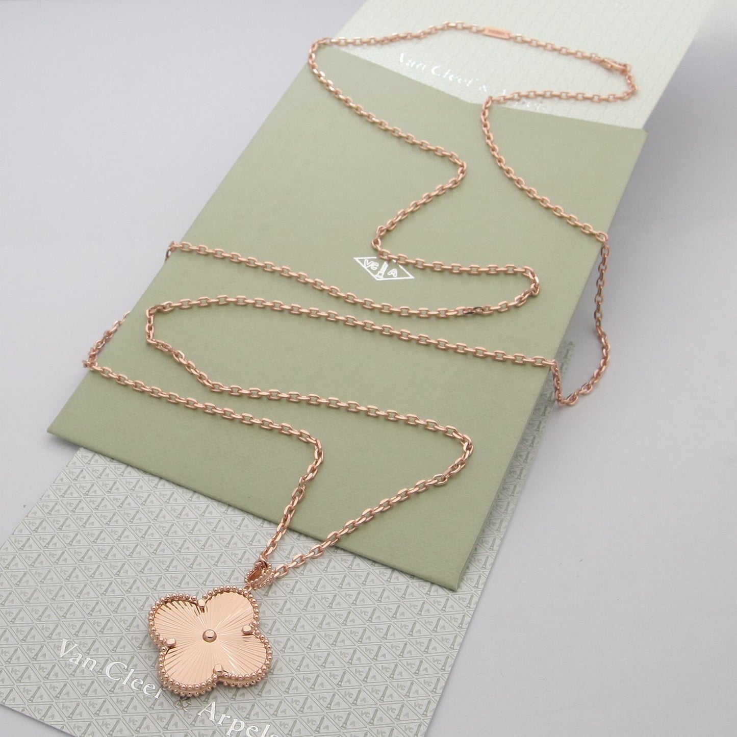 jewelry/necklace/model:H61