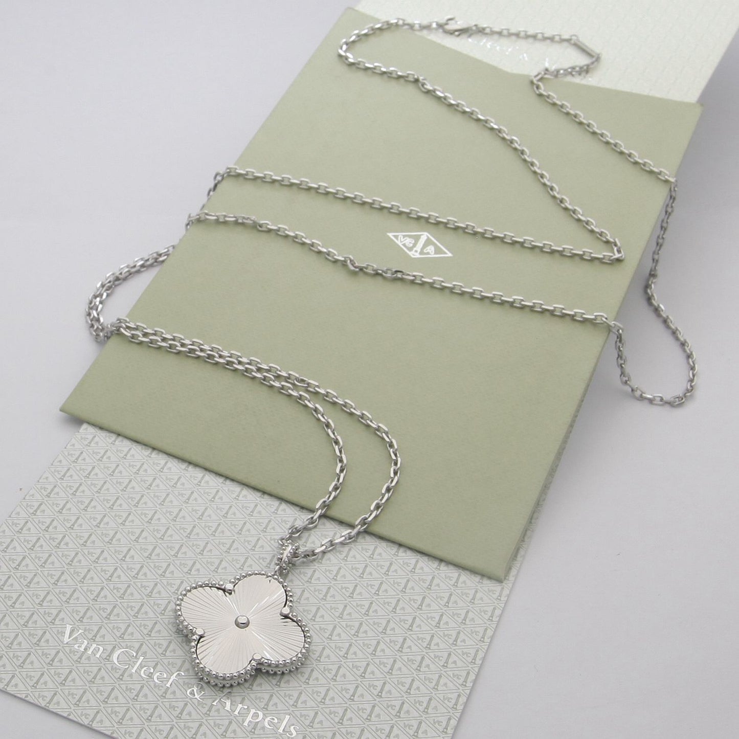 jewelry/necklace/model:H61