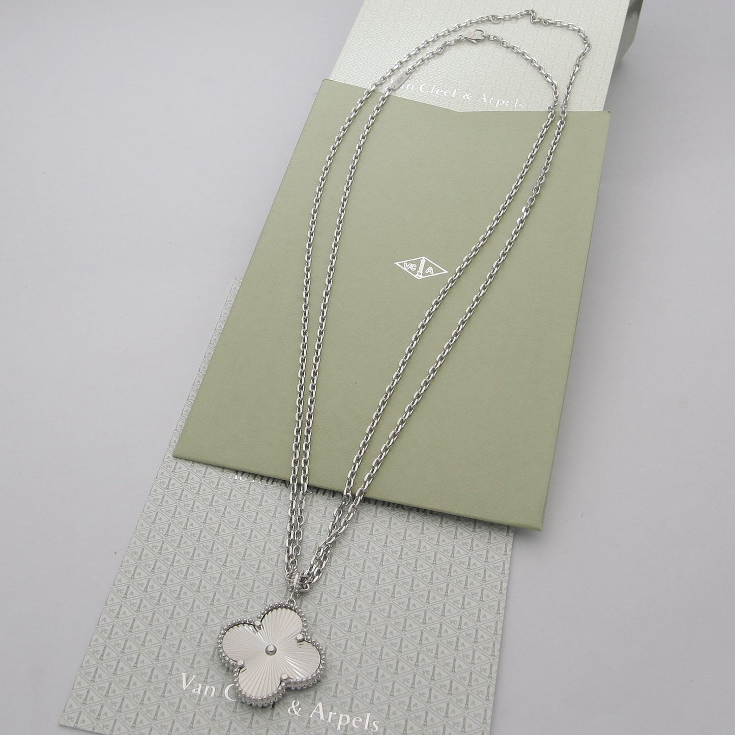 jewelry/necklace/model:H61