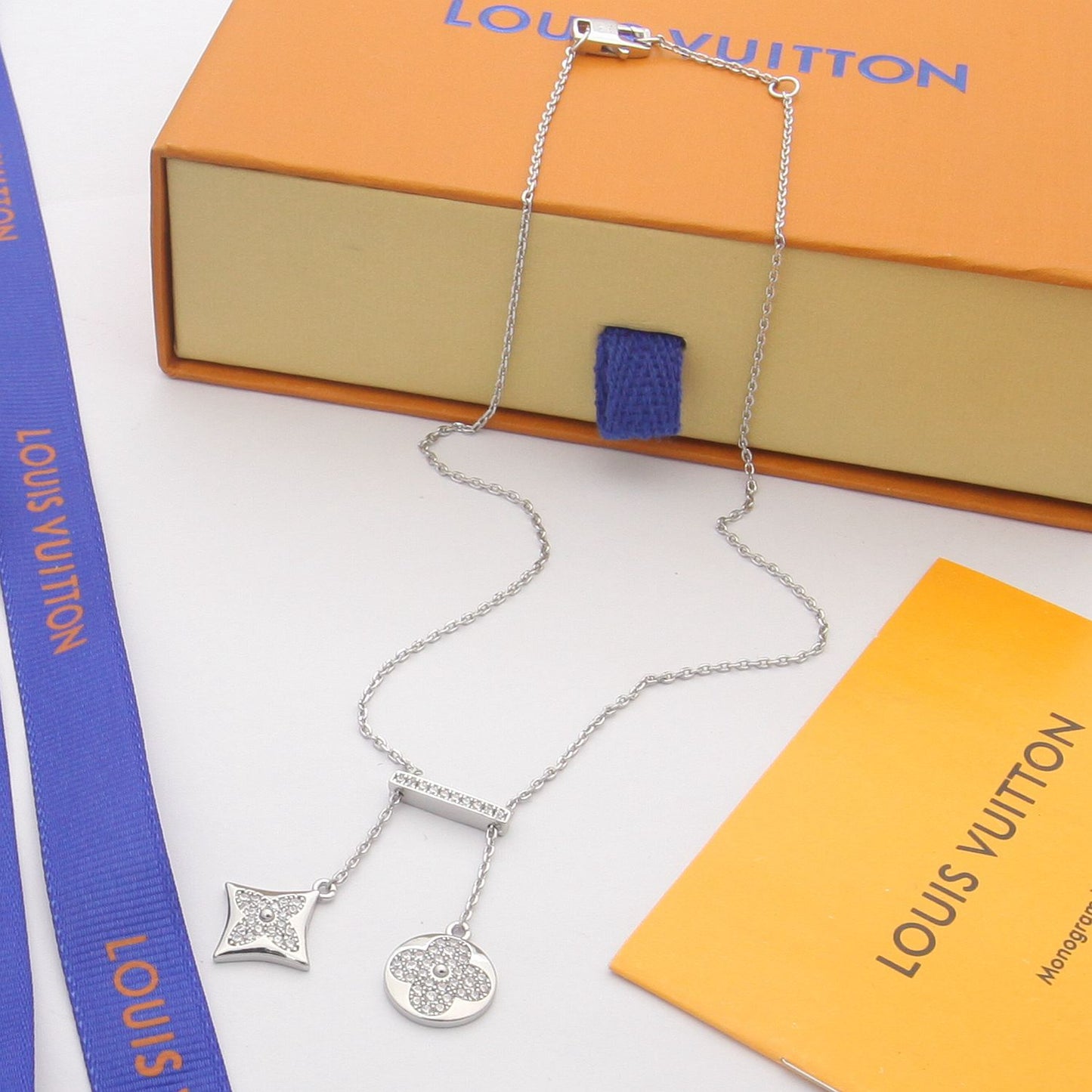 jewelry/necklace/model:H57