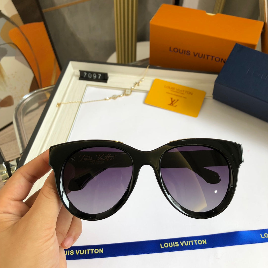 sunglasses /Lens: UV400 /Model:7097