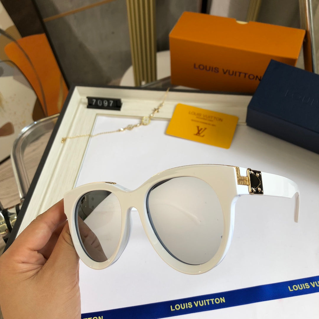 sunglasses /Lens: UV400 /Model:7097