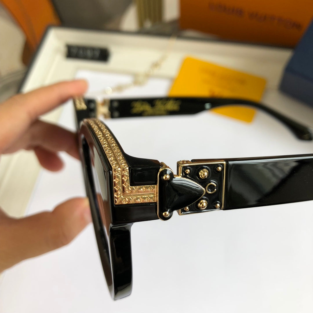 sunglasses /Lens: UV400 /Model:7097