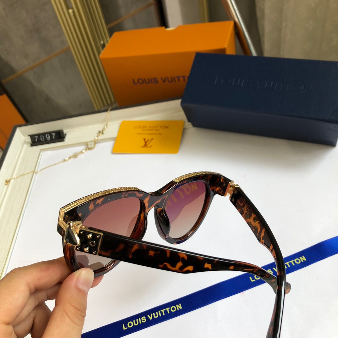 sunglasses /Lens: UV400 /Model:7097