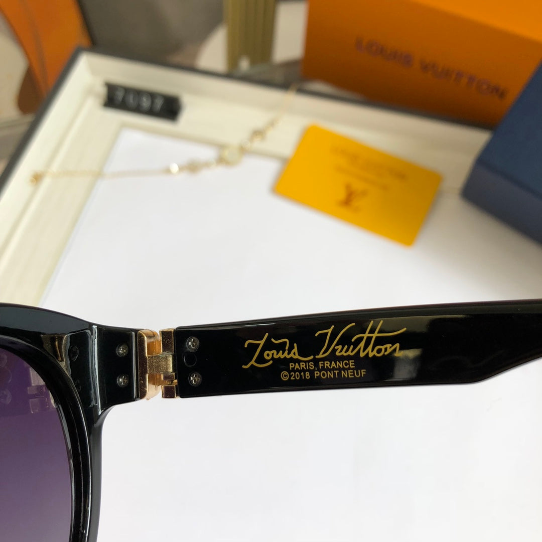 sunglasses /Lens: UV400 /Model:7097