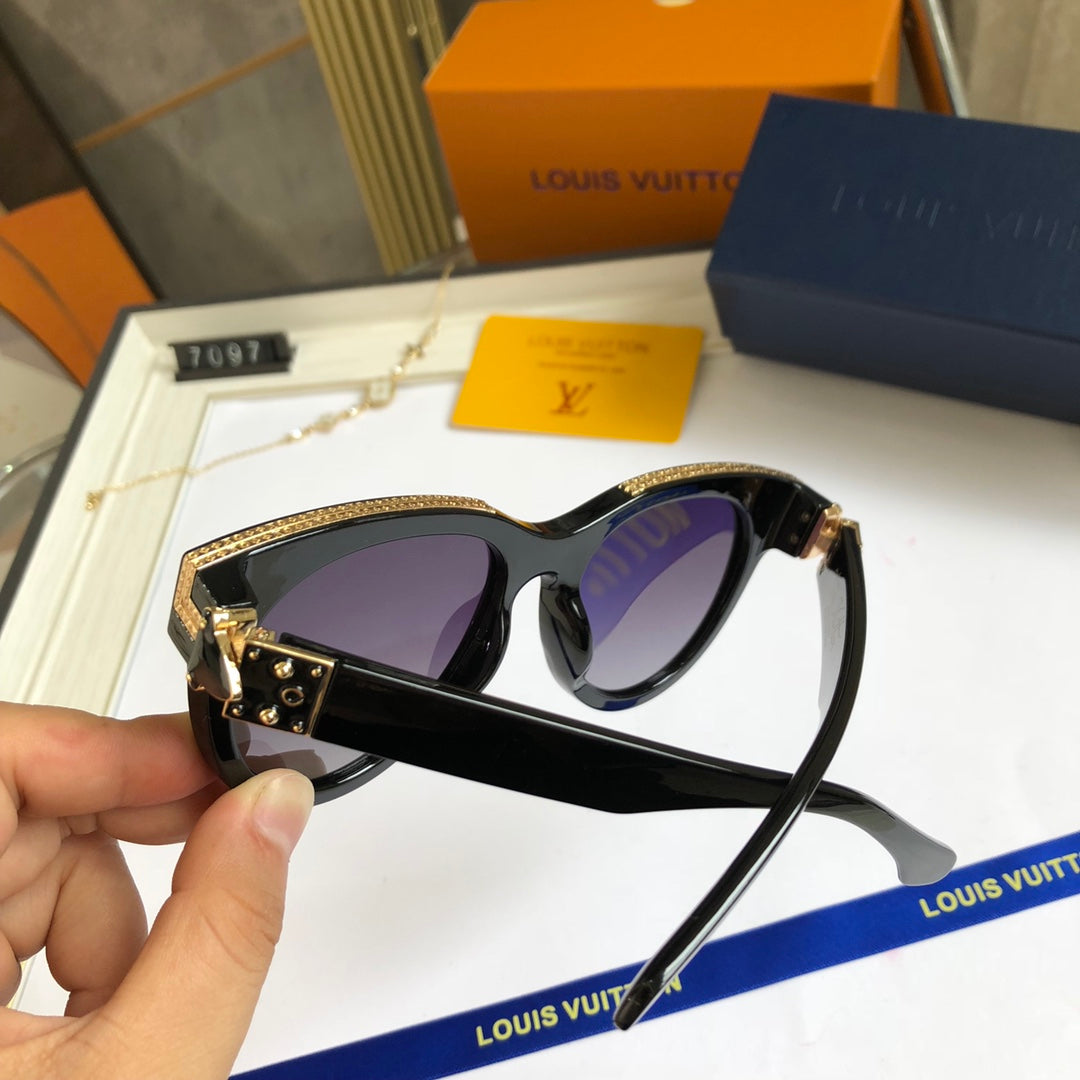 sunglasses /Lens: UV400 /Model:7097
