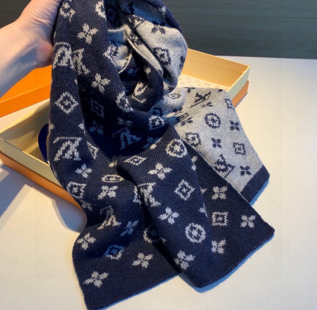scarf/model: T74