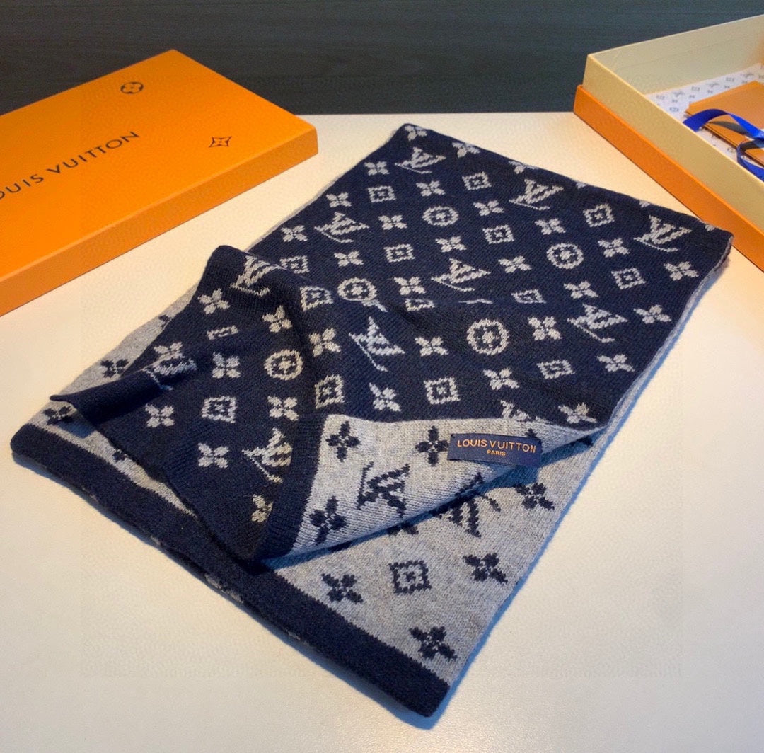 scarf/model: T74