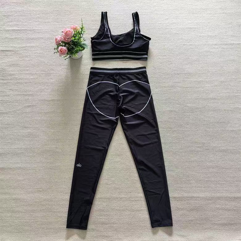 Clothing/Model: Y9002