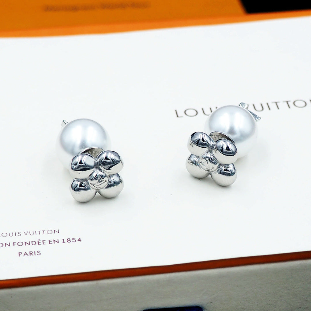 jewelry/earrings/model:338025
