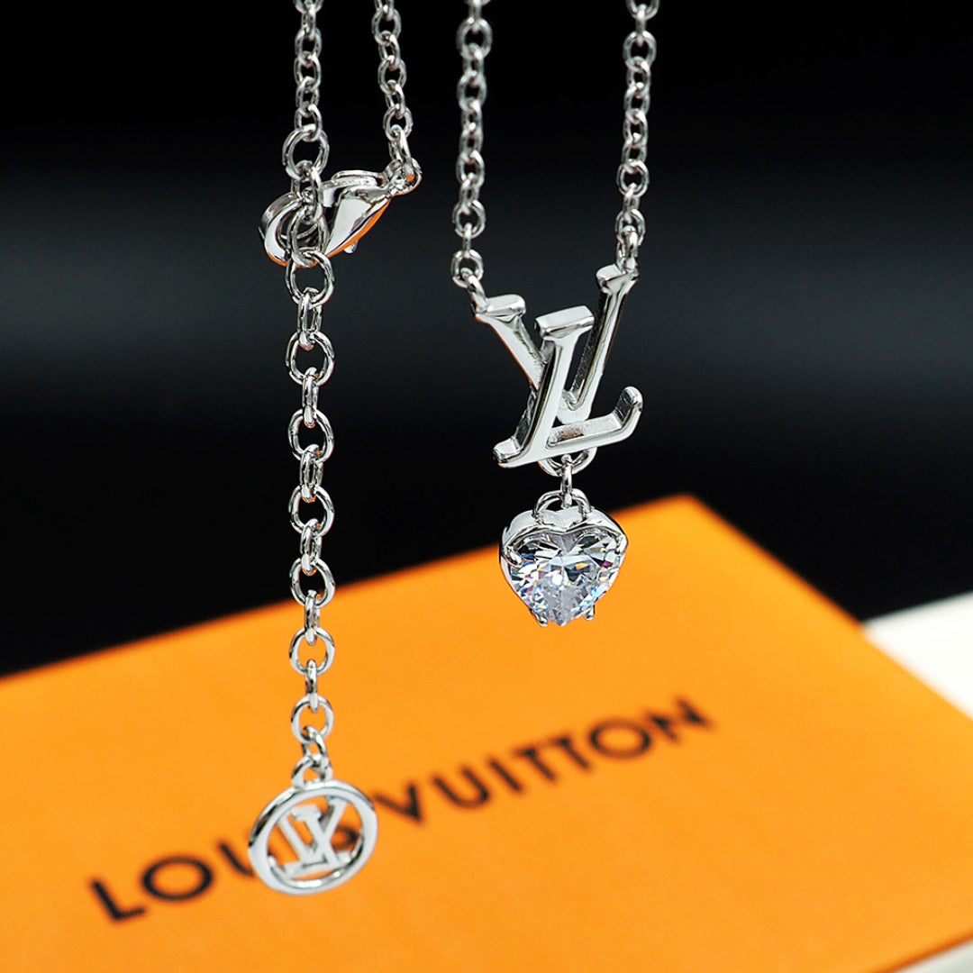 jewelry/necklace/model:338097