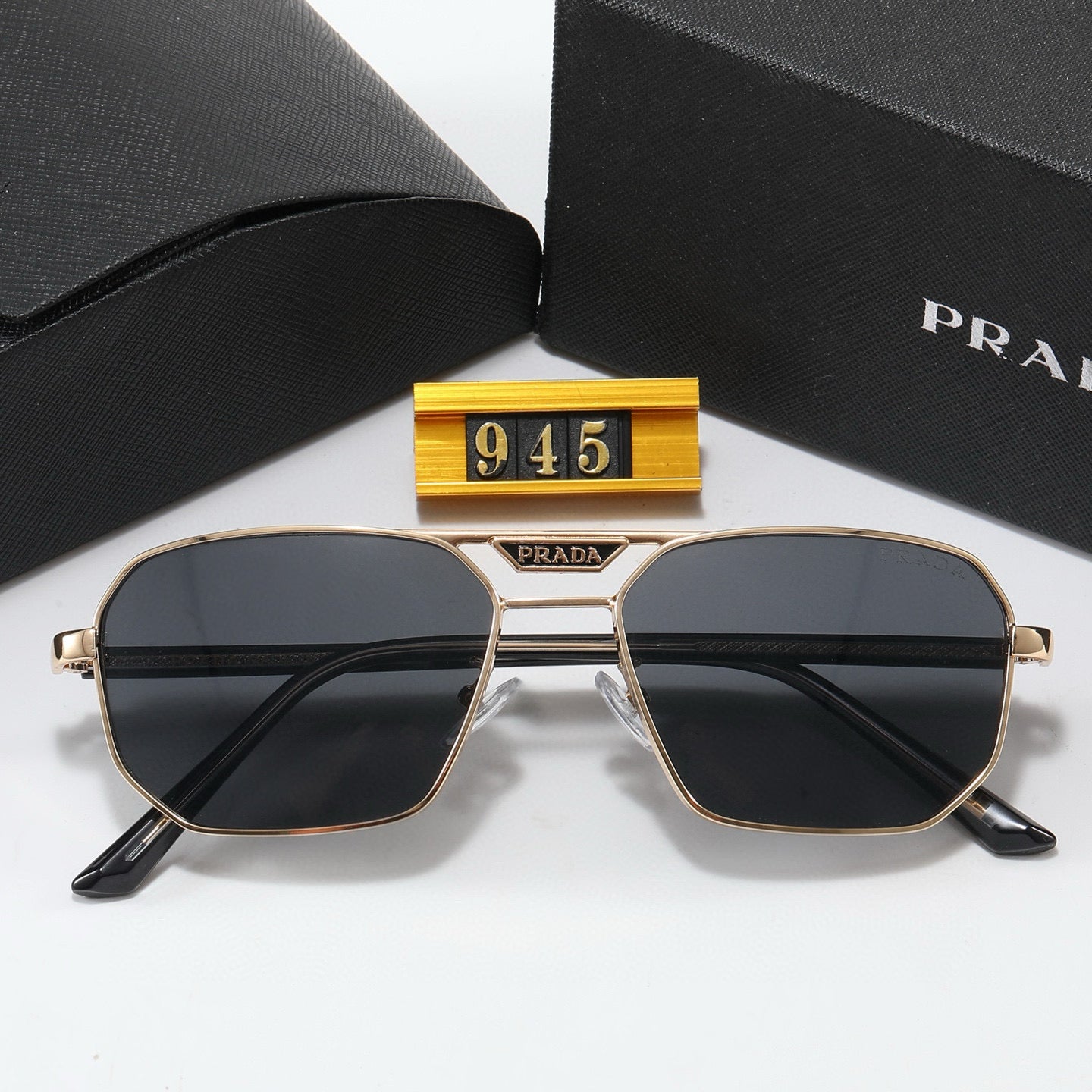 sunglasses / model:C945