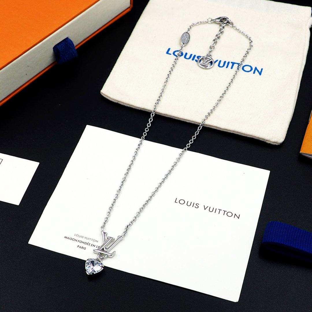 jewelry/necklace/model:338097