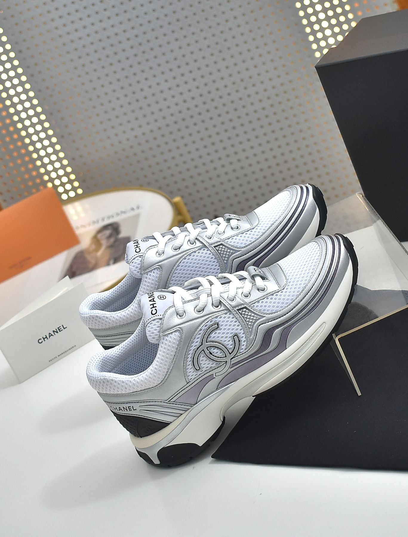 Shoes/Model:X81