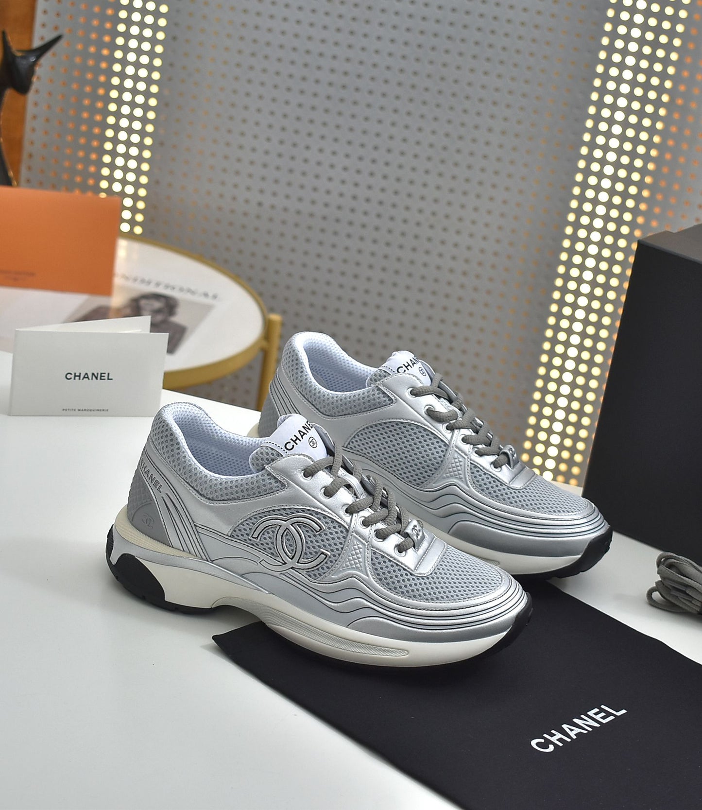 Shoes/Model:X81