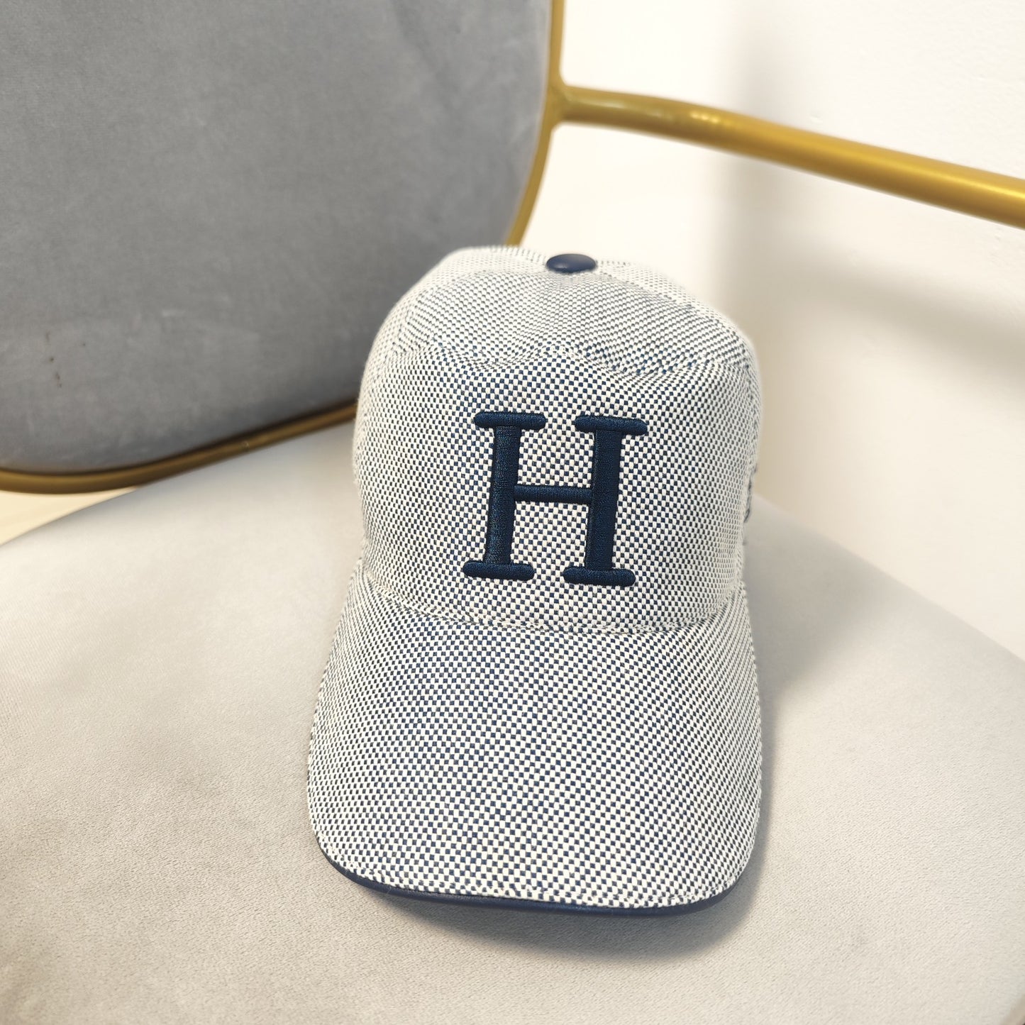 hat/ model: T35