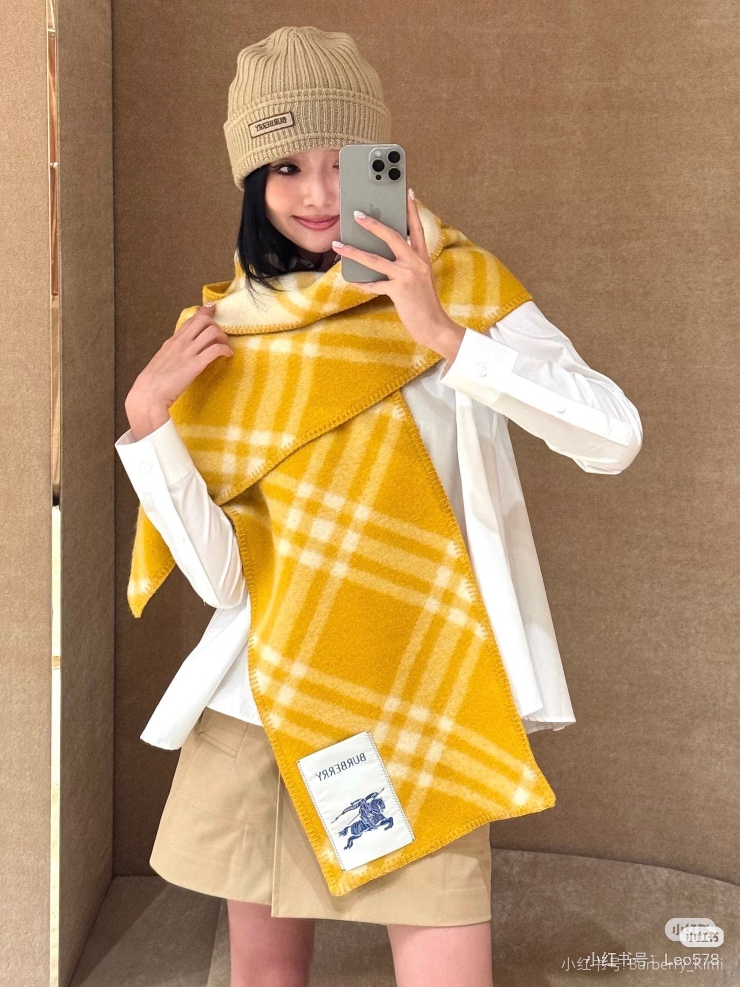 scarf/model: T75