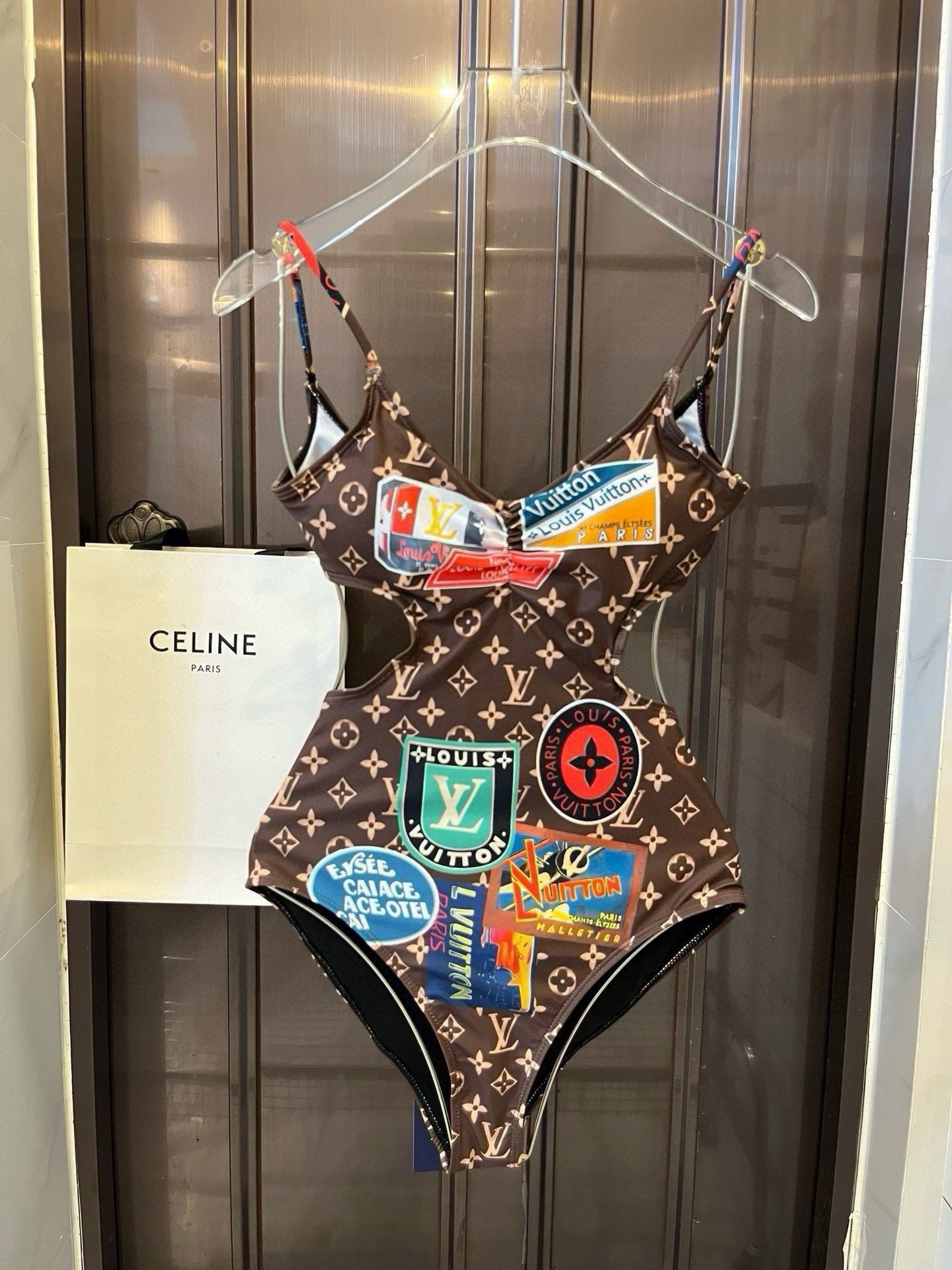 Swimsuit/Model: Y105