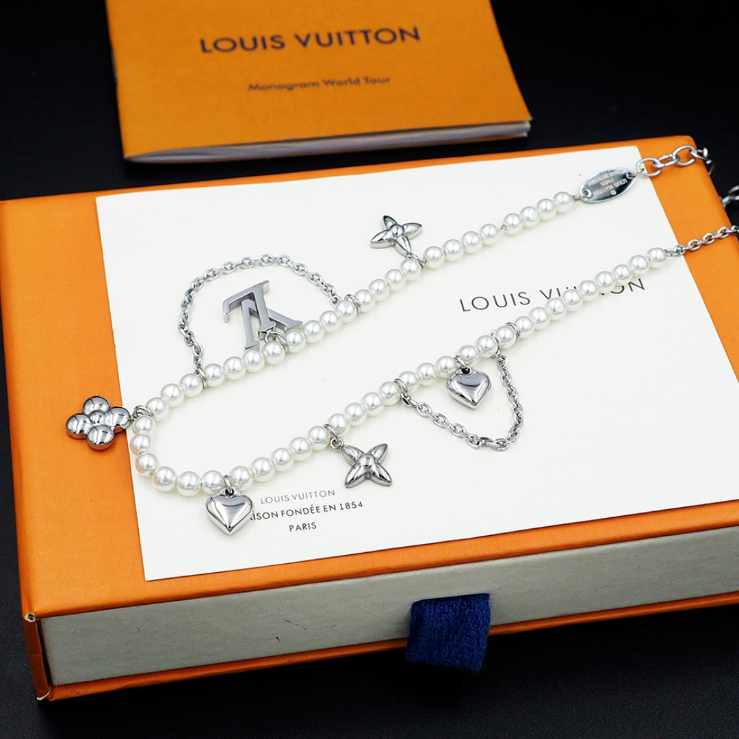 jewelry/necklace/model:352027