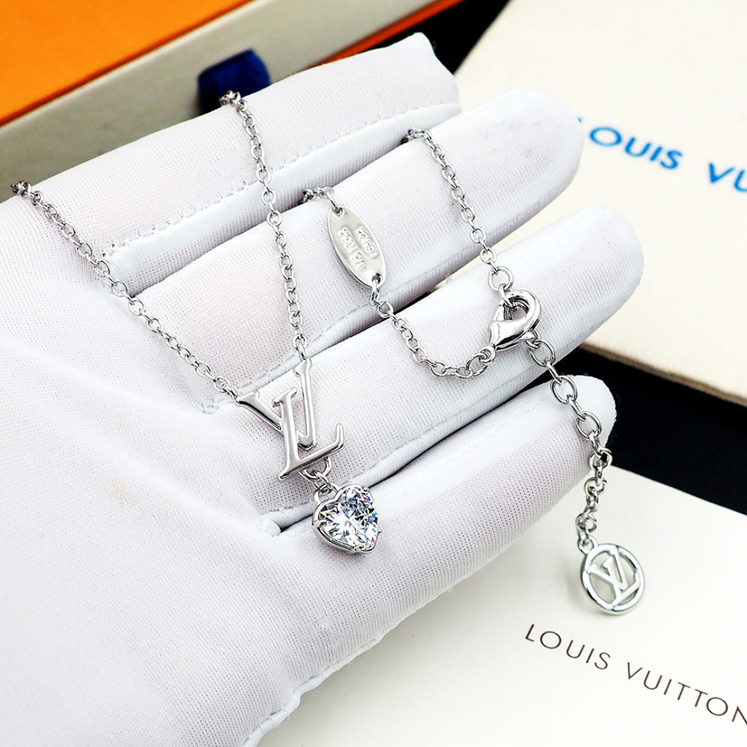 jewelry/necklace/model:338097
