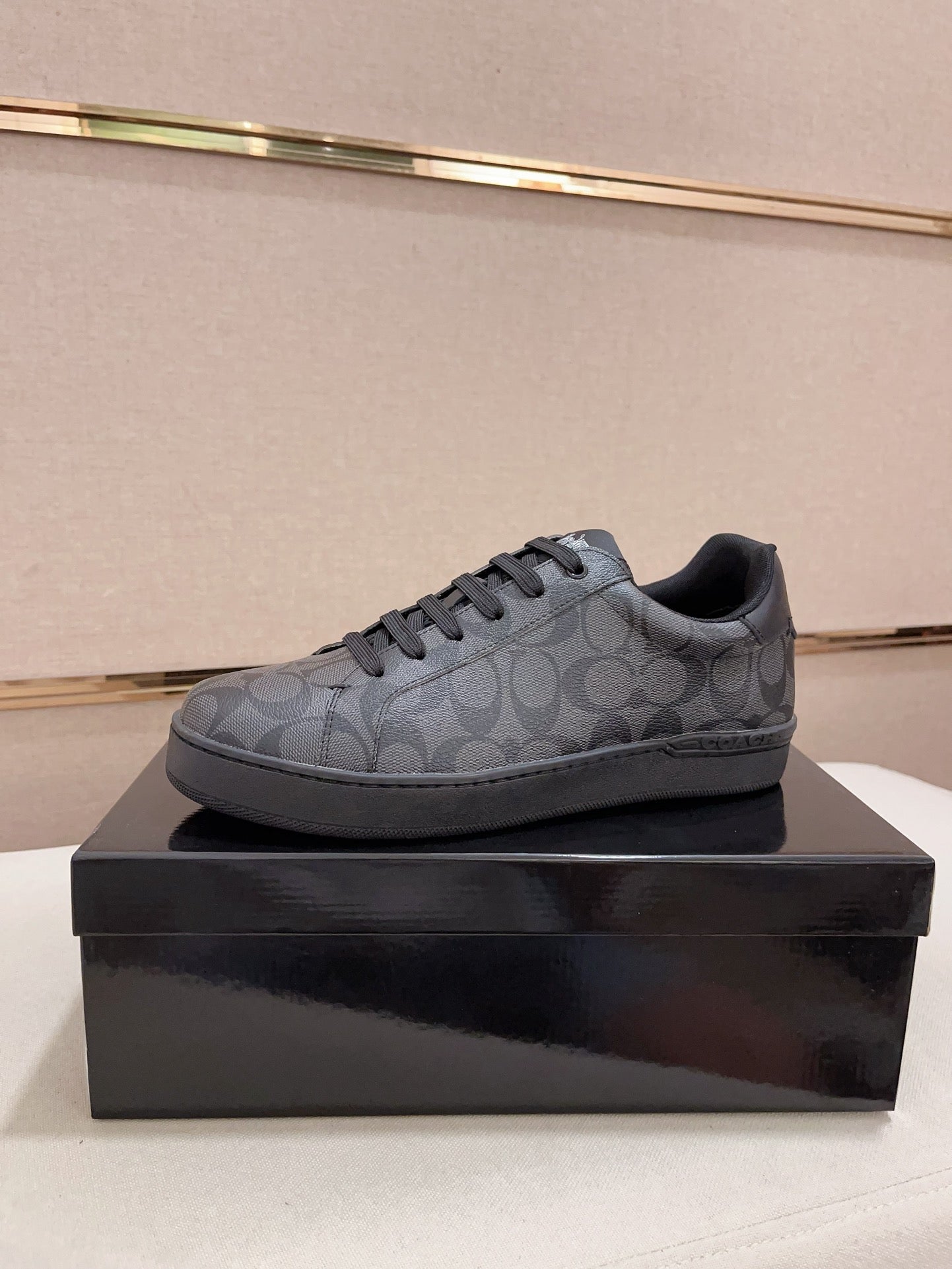 Shoes/Model:X98