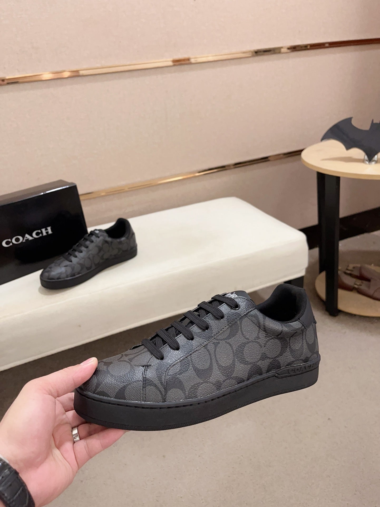 Shoes/Model:X98