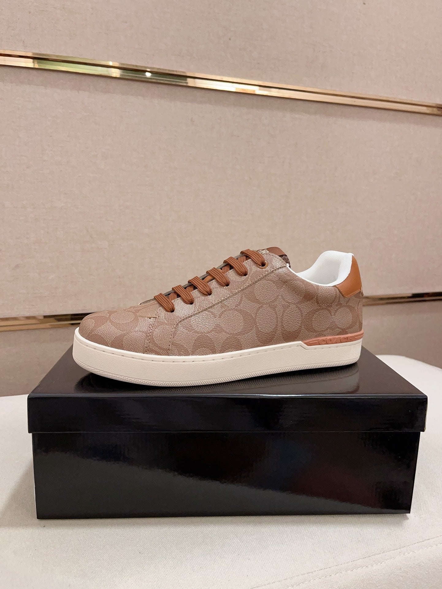 Shoes/Model:X98