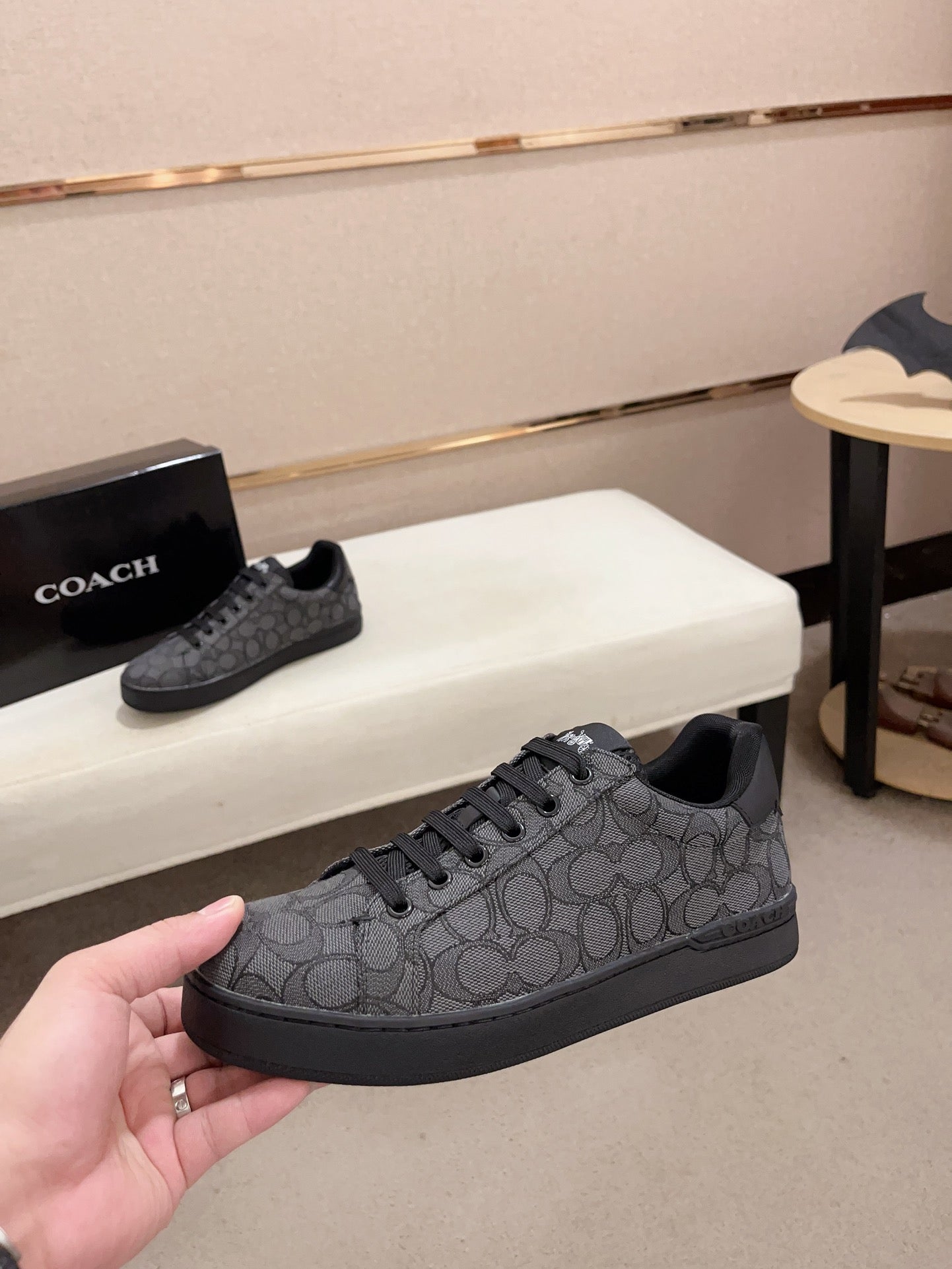 Shoes/Model:X98
