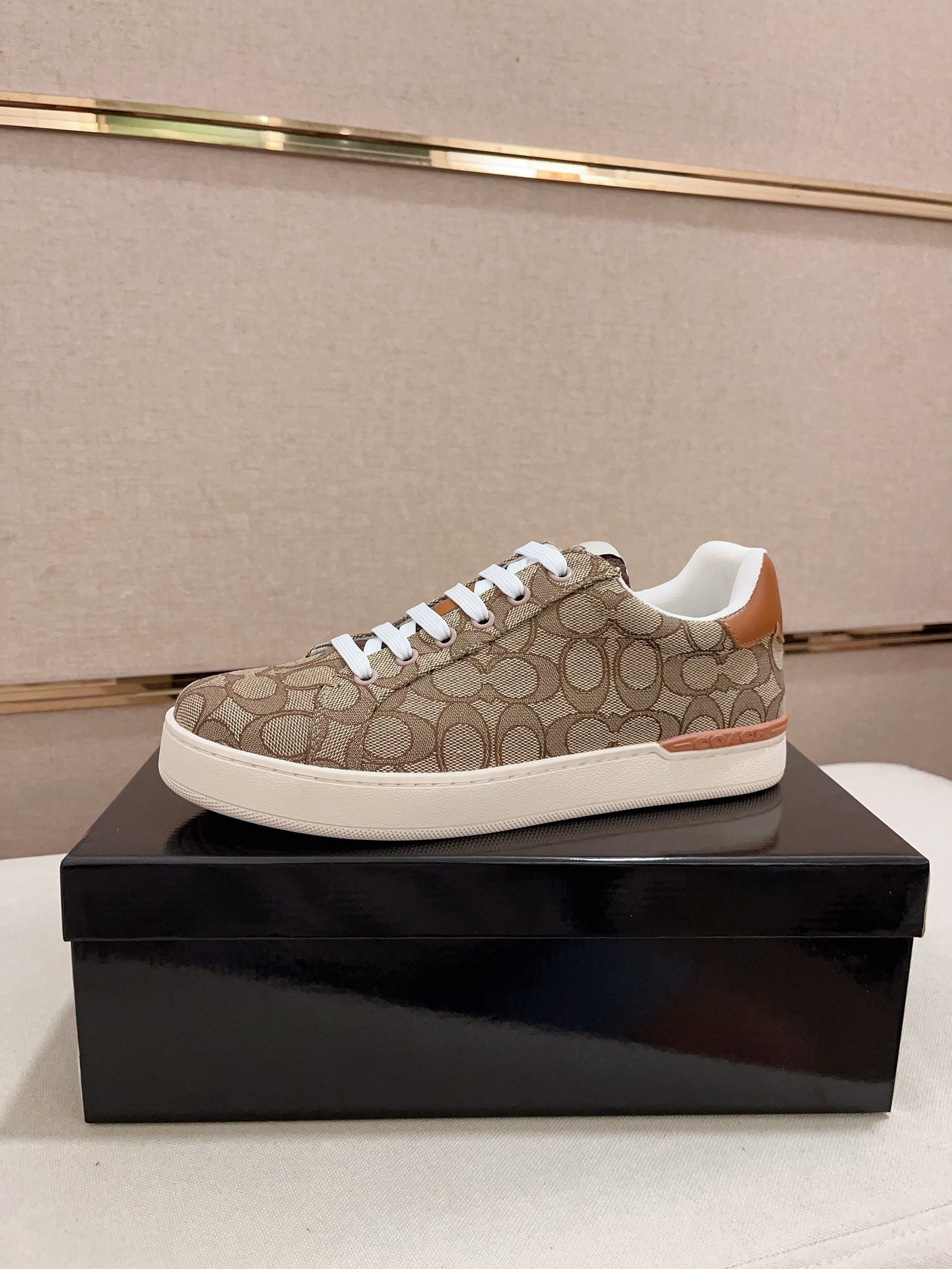 Shoes/Model:X98