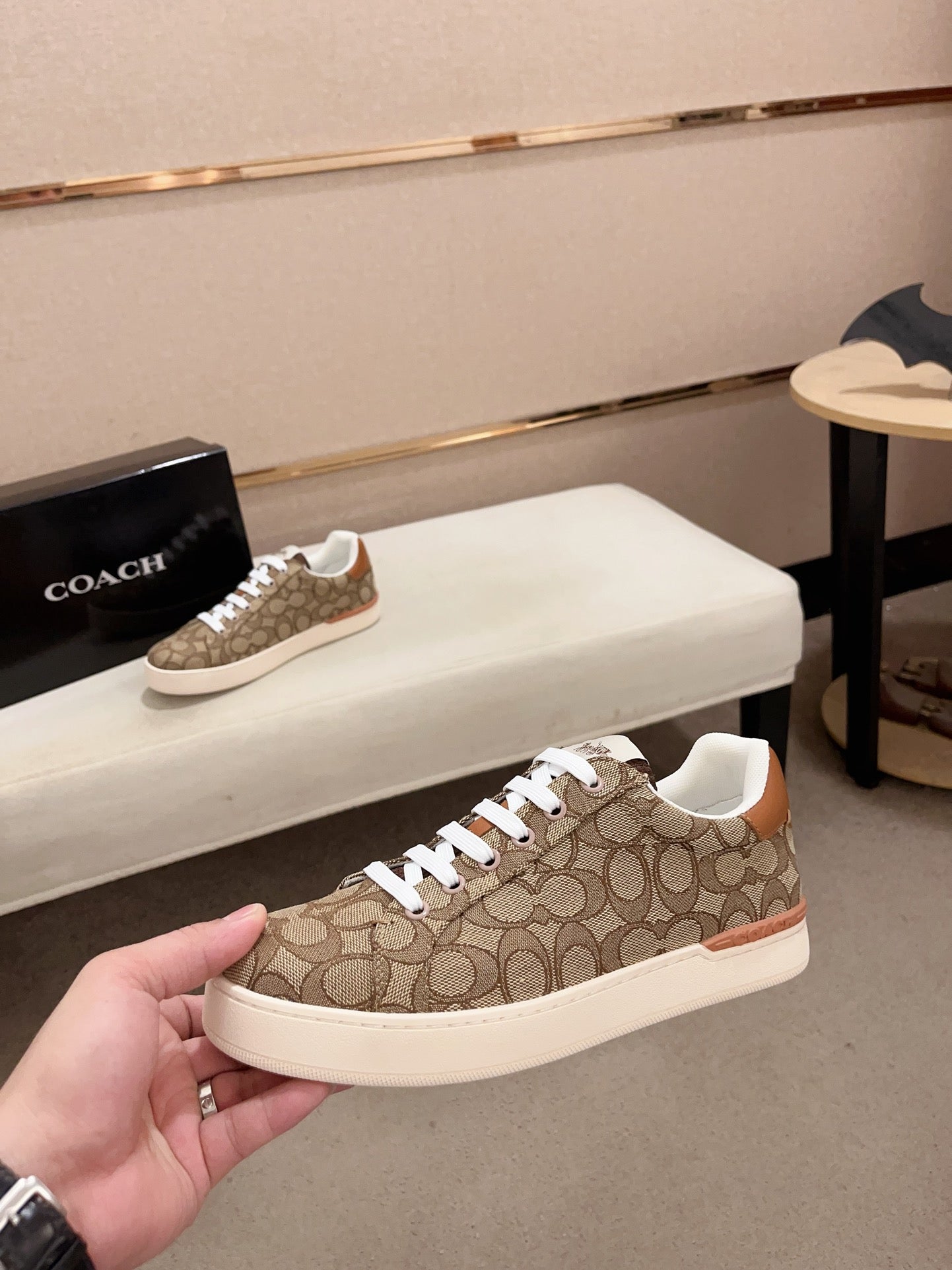 Shoes/Model:X98