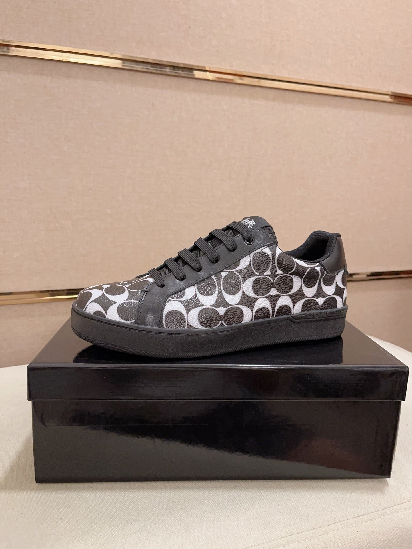 Shoes/Model:X98