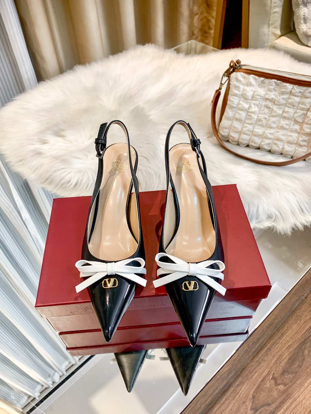 shoes/model: X12