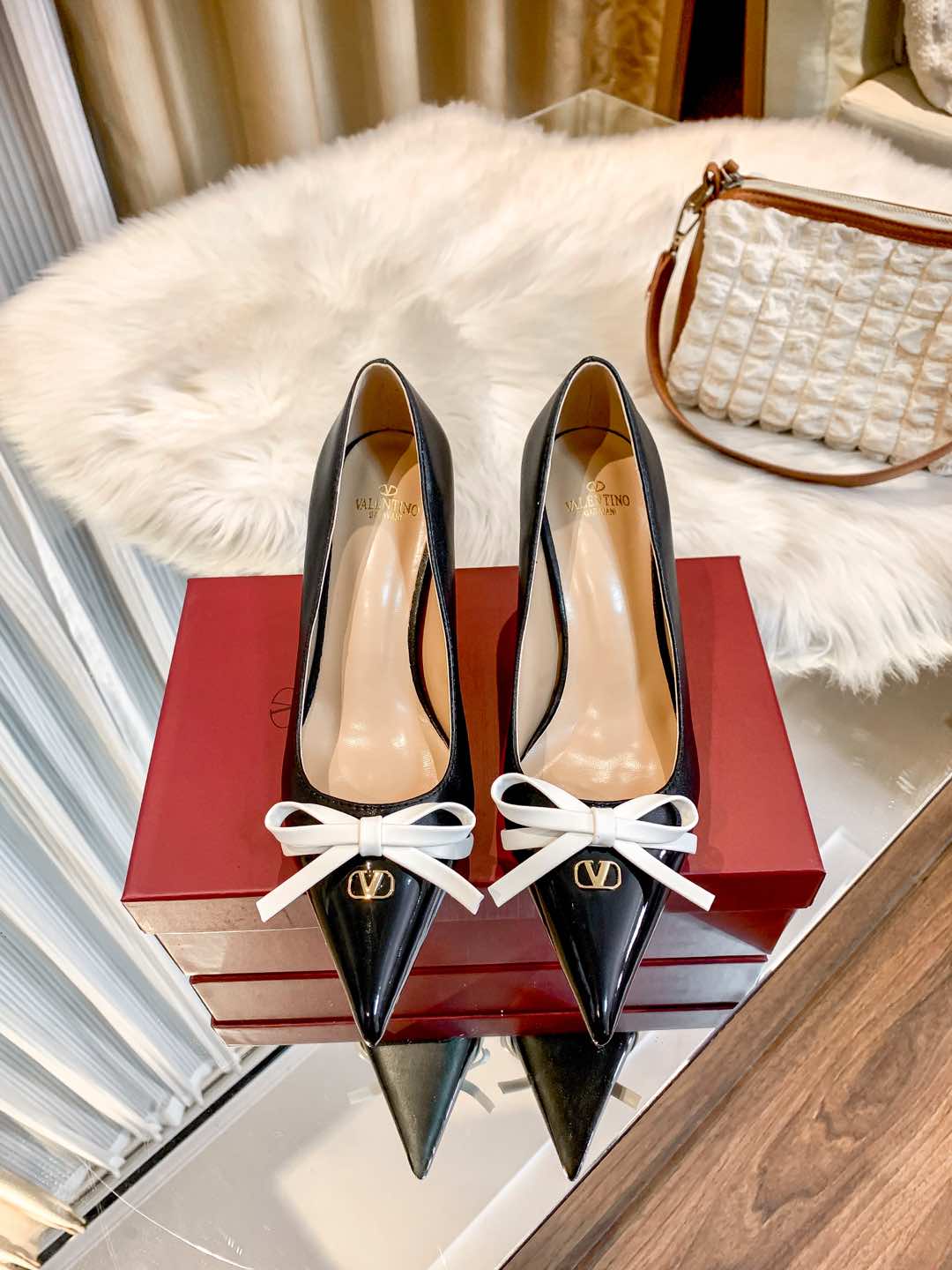shoes/model: X12