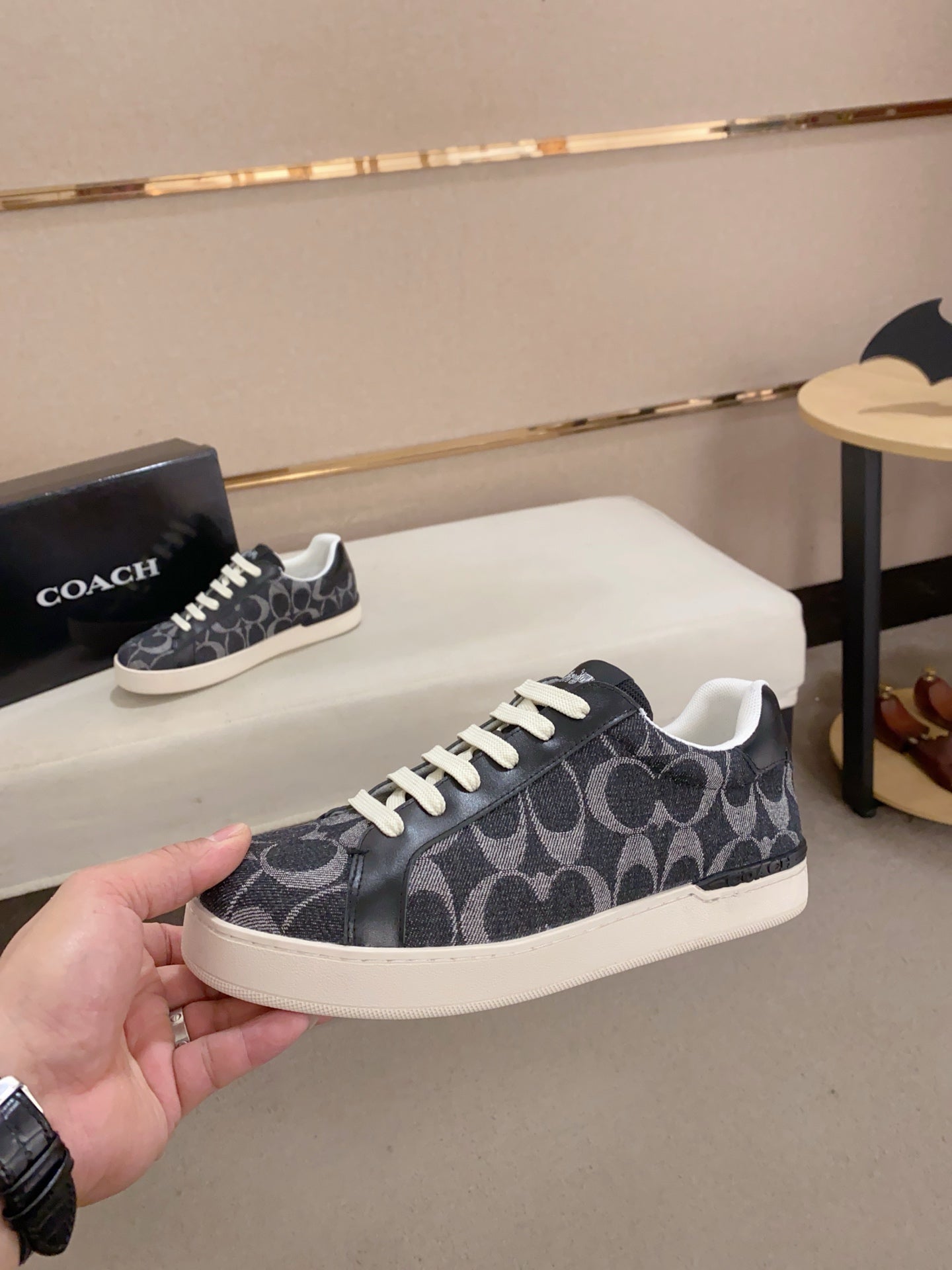 Shoes/Model:X98