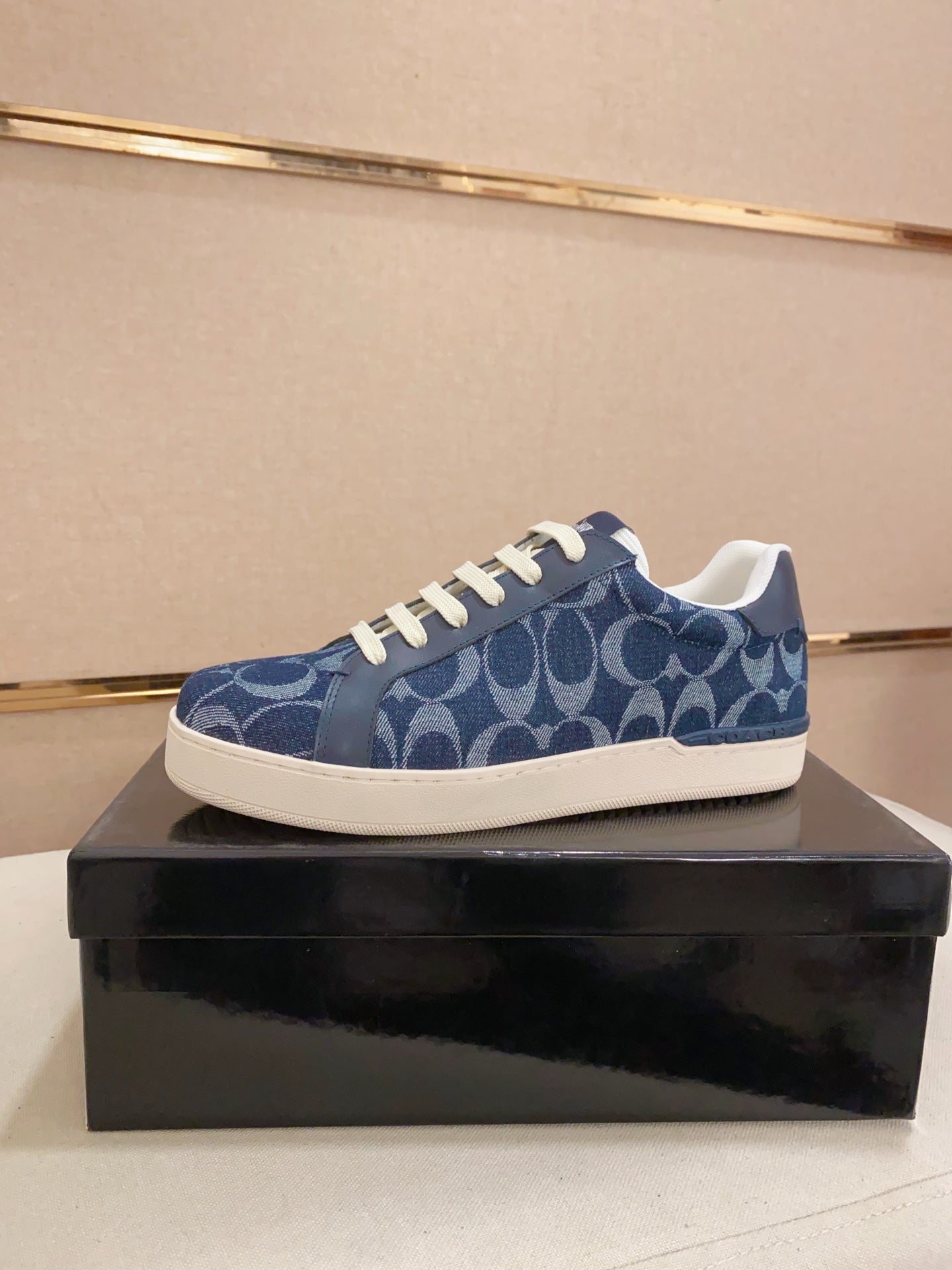 Shoes/Model:X98