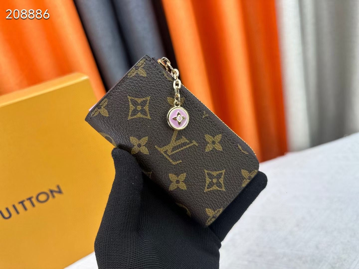 Keychain/Quality: 4A/Model:M14529