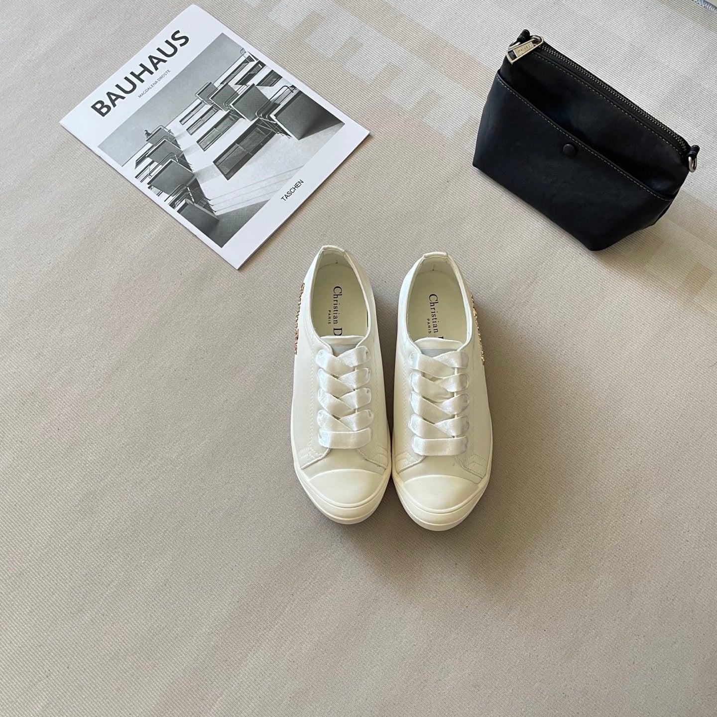 Shoes/Model:X83