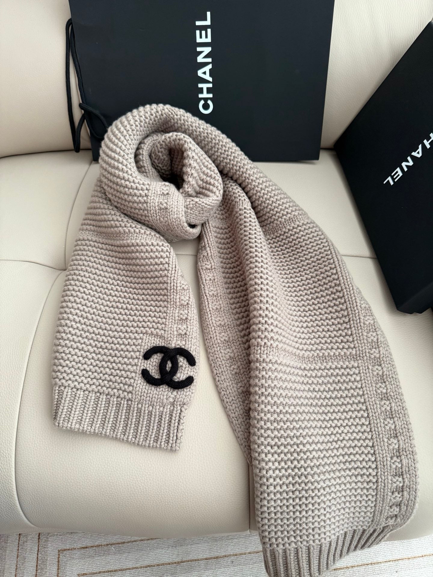 scarf/model:T 79