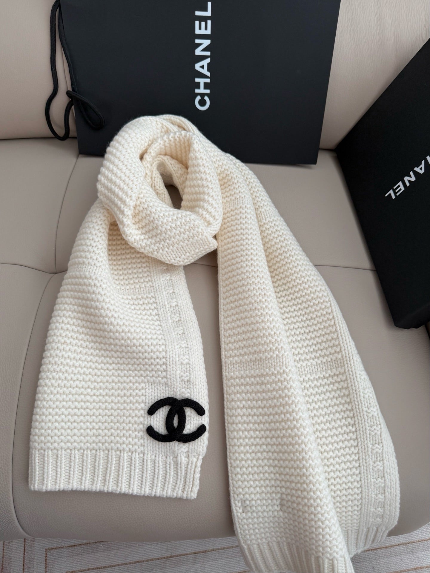 scarf/model:T 79