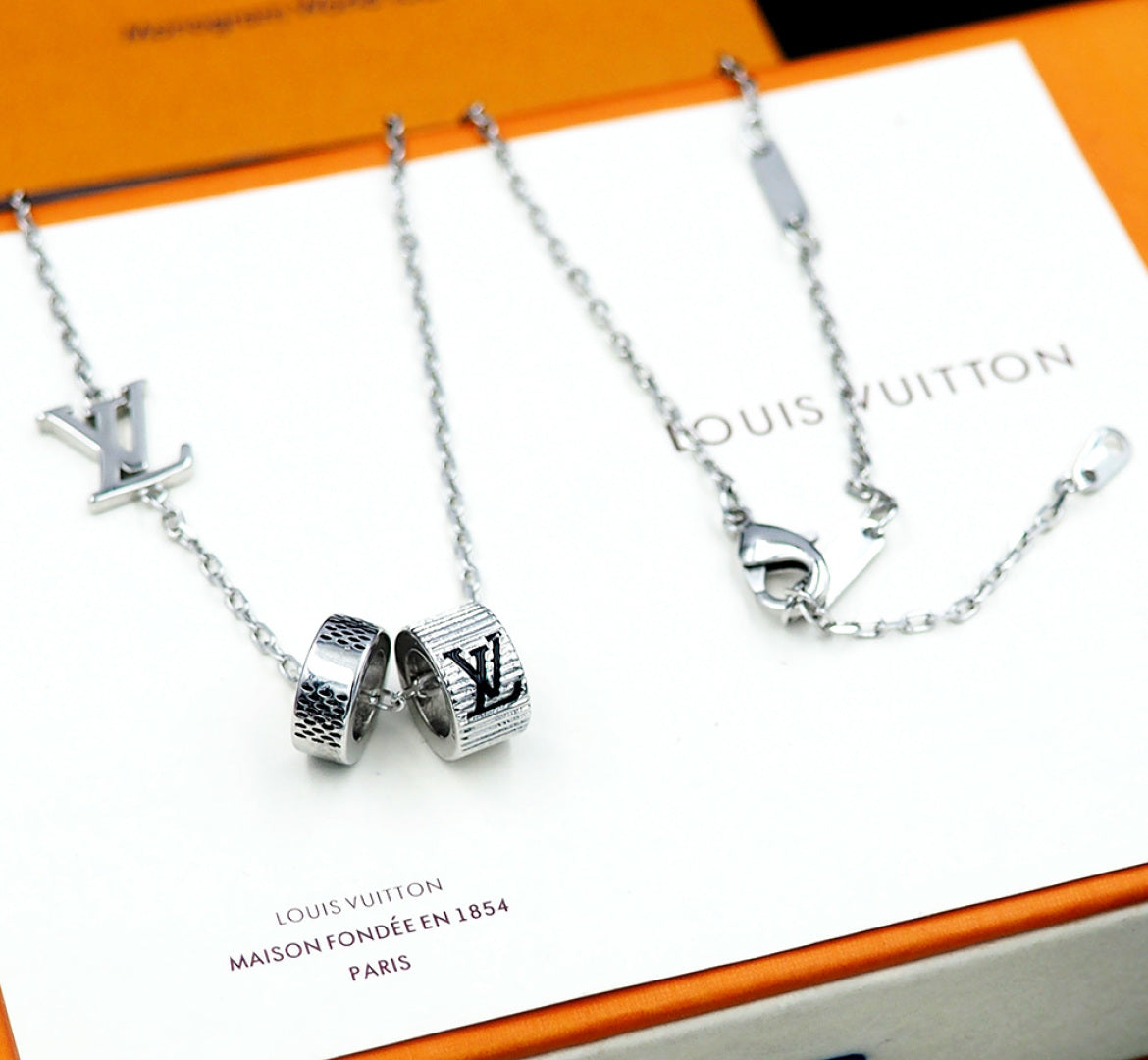 jewelry/necklace/model:H56