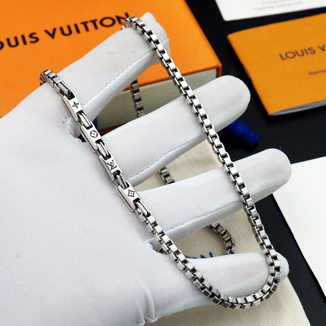jewelry/necklace/model:H94
