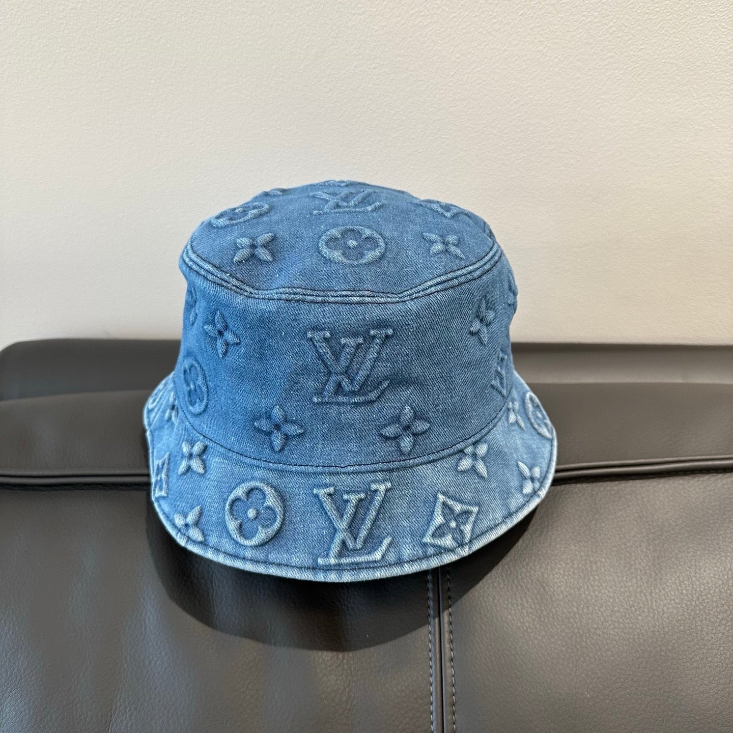 hat/ model: T34