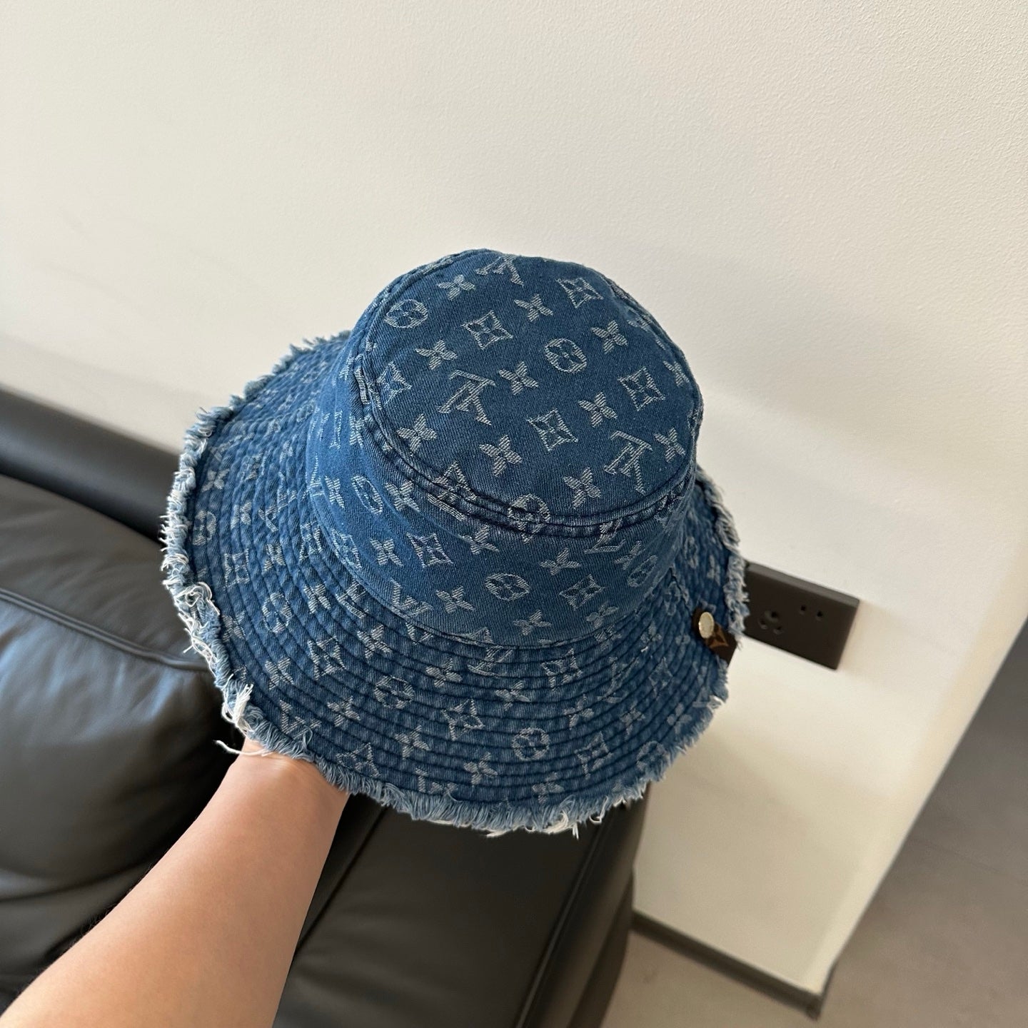 hat/ model: T33