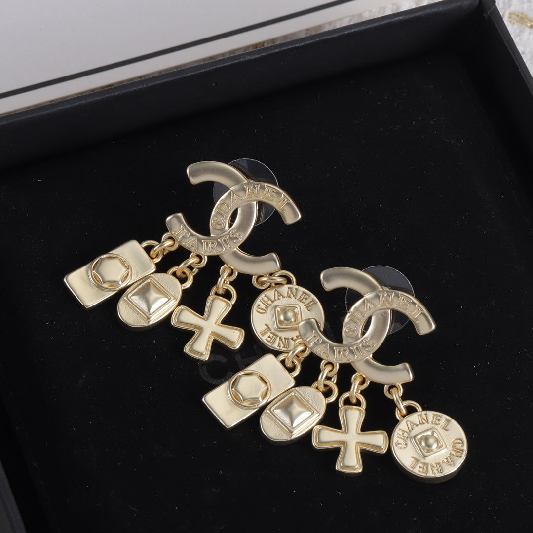 jewelry/earrings/model:H83