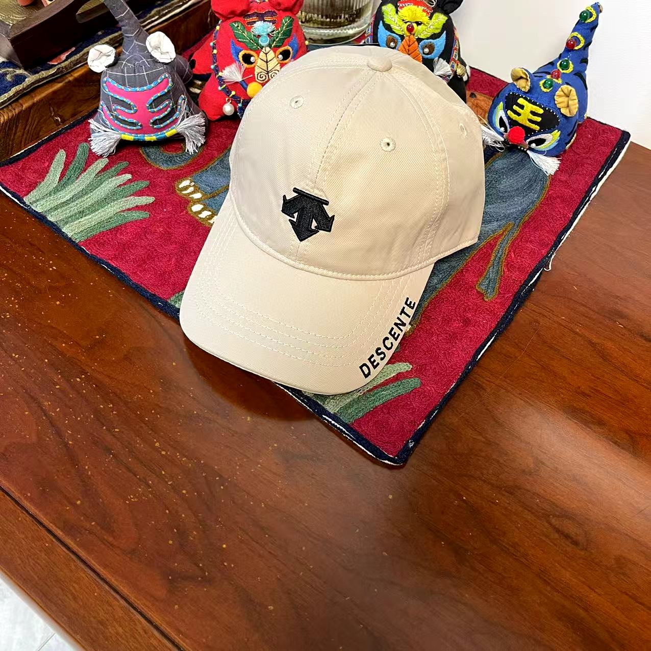 hat/ model: T17
