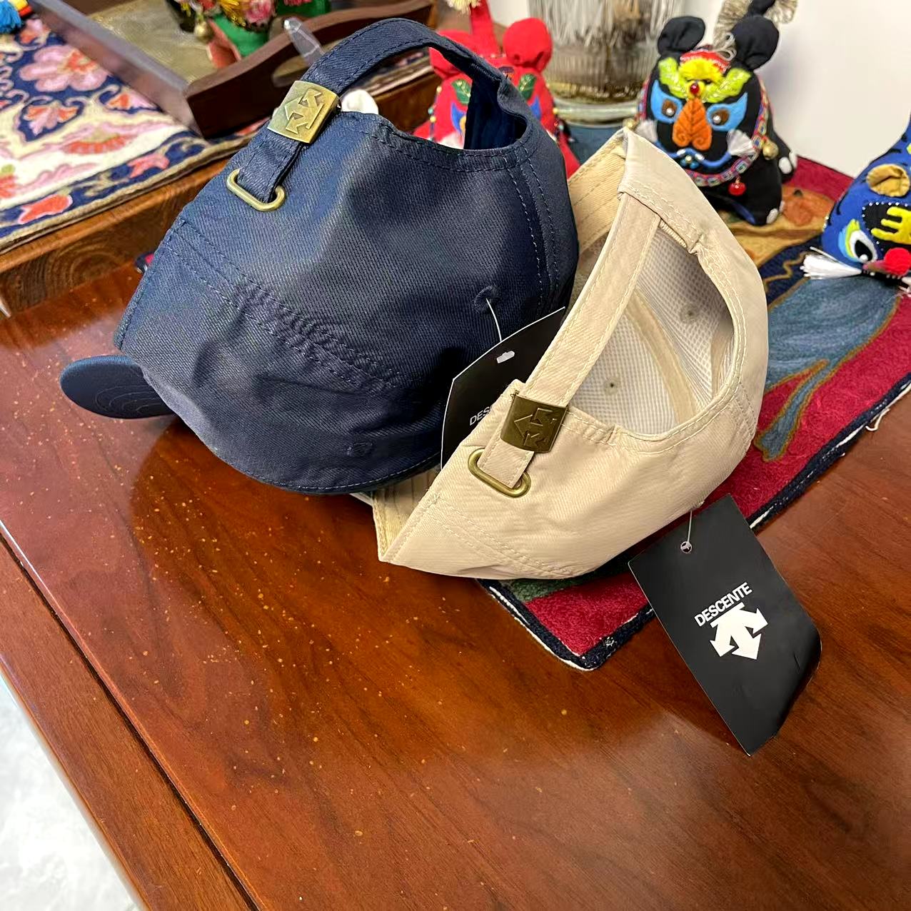 hat/ model: T17